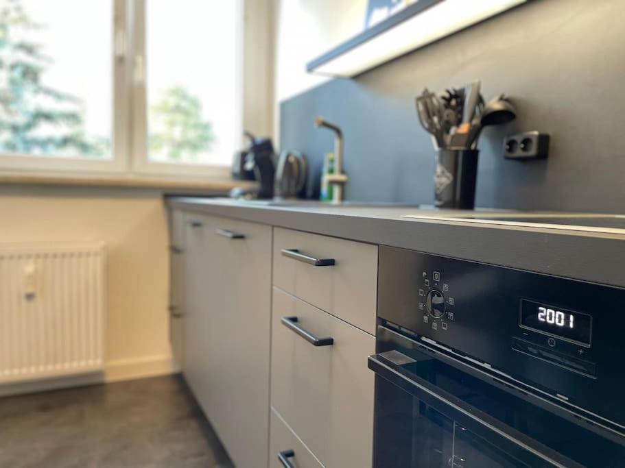 Modernes Apartment/Naehe Zentrum Maagdenburg Buitenkant foto