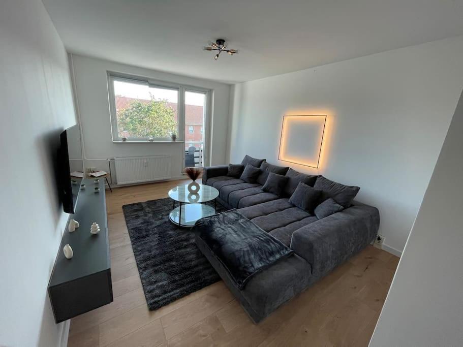 Modernes Apartment/Naehe Zentrum Maagdenburg Buitenkant foto