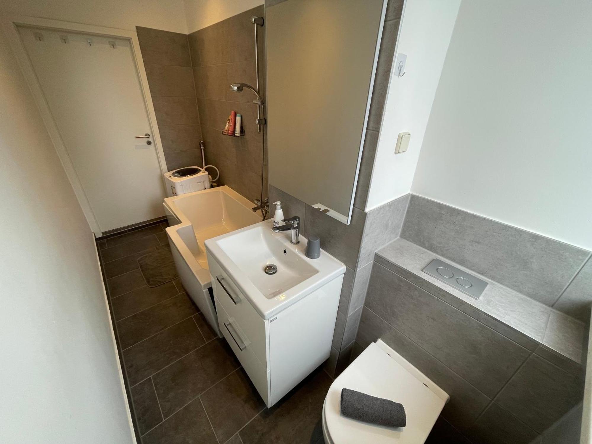 Modernes Apartment/Naehe Zentrum Maagdenburg Buitenkant foto